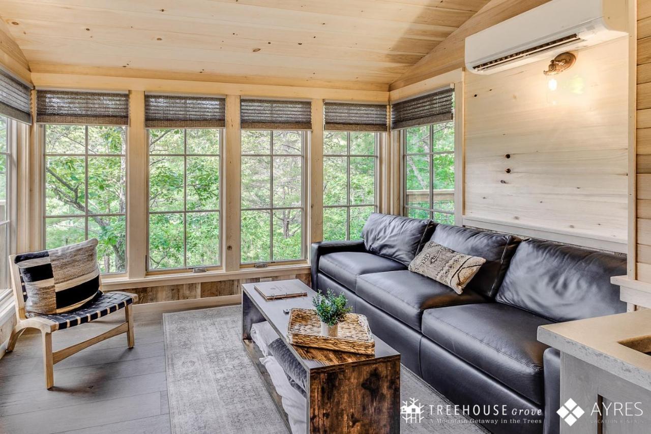 The Blackjack Oak In Treehouse Grove At Norton Creek Gatlinburg Exterior foto